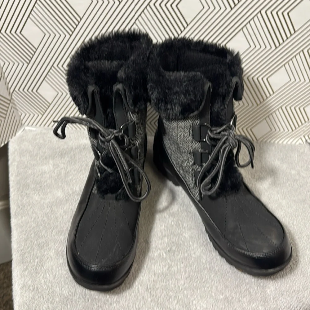 Women’s boots JBU‎ boots size 9 winter cold weather boots